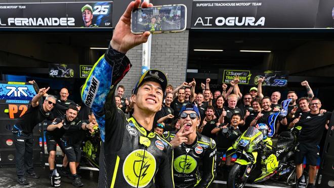ai ogura - ilustrasi berita Ai Ogura: dari pembalap binaan Honda ke sorotan MotoGP setelah memilih Aprilia dan Yamaha