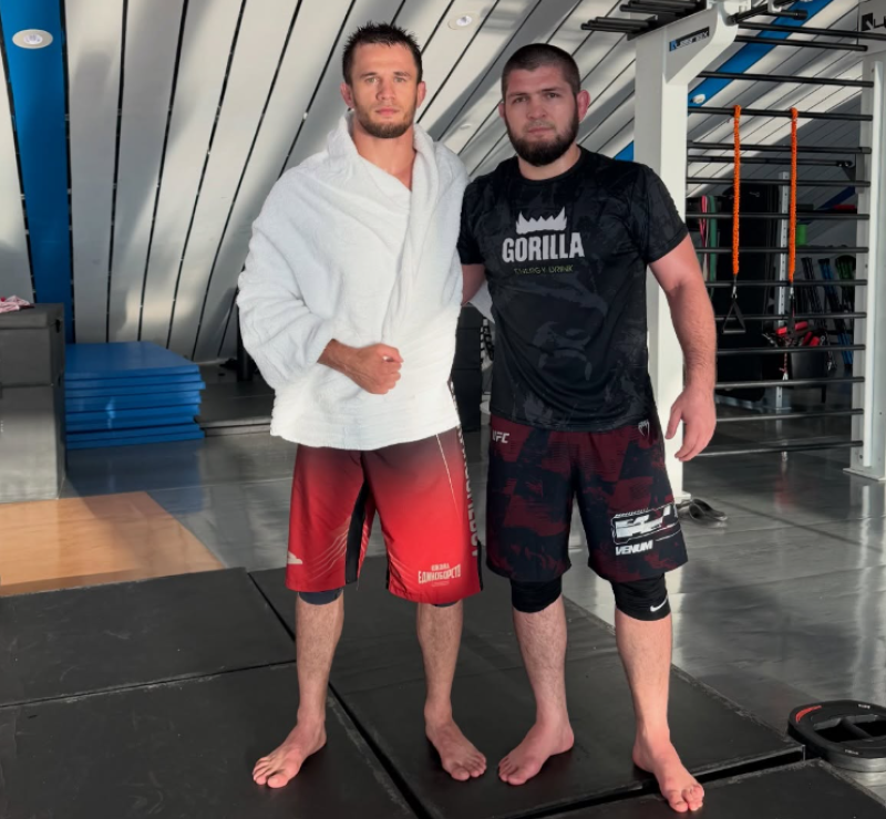 usman nurmagomedov - ilustrasi berita Usman Nurmagomedov Yakin Bisa Kalahkan Ilia Topuria dalam Waktu Singkat